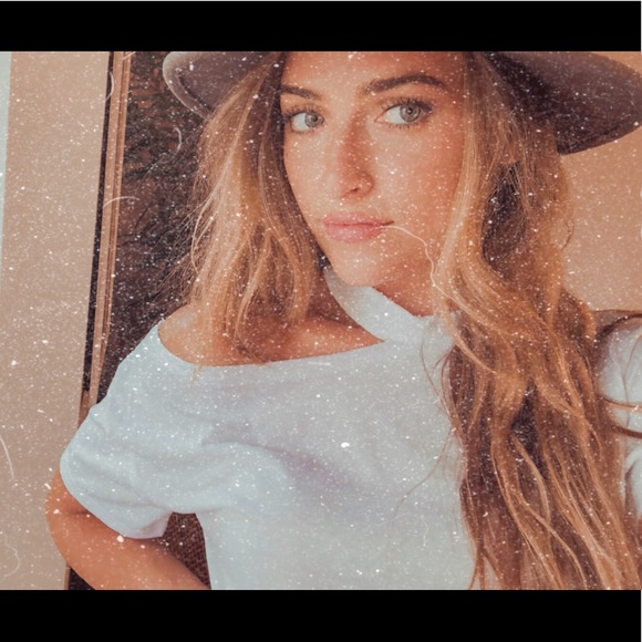 WHITE TEE BASIC NWOT - Picture 4 of 4